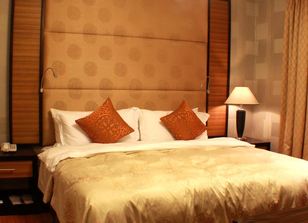 Davao City The Royal Mandaya Hotel מראה חיצוני תמונה