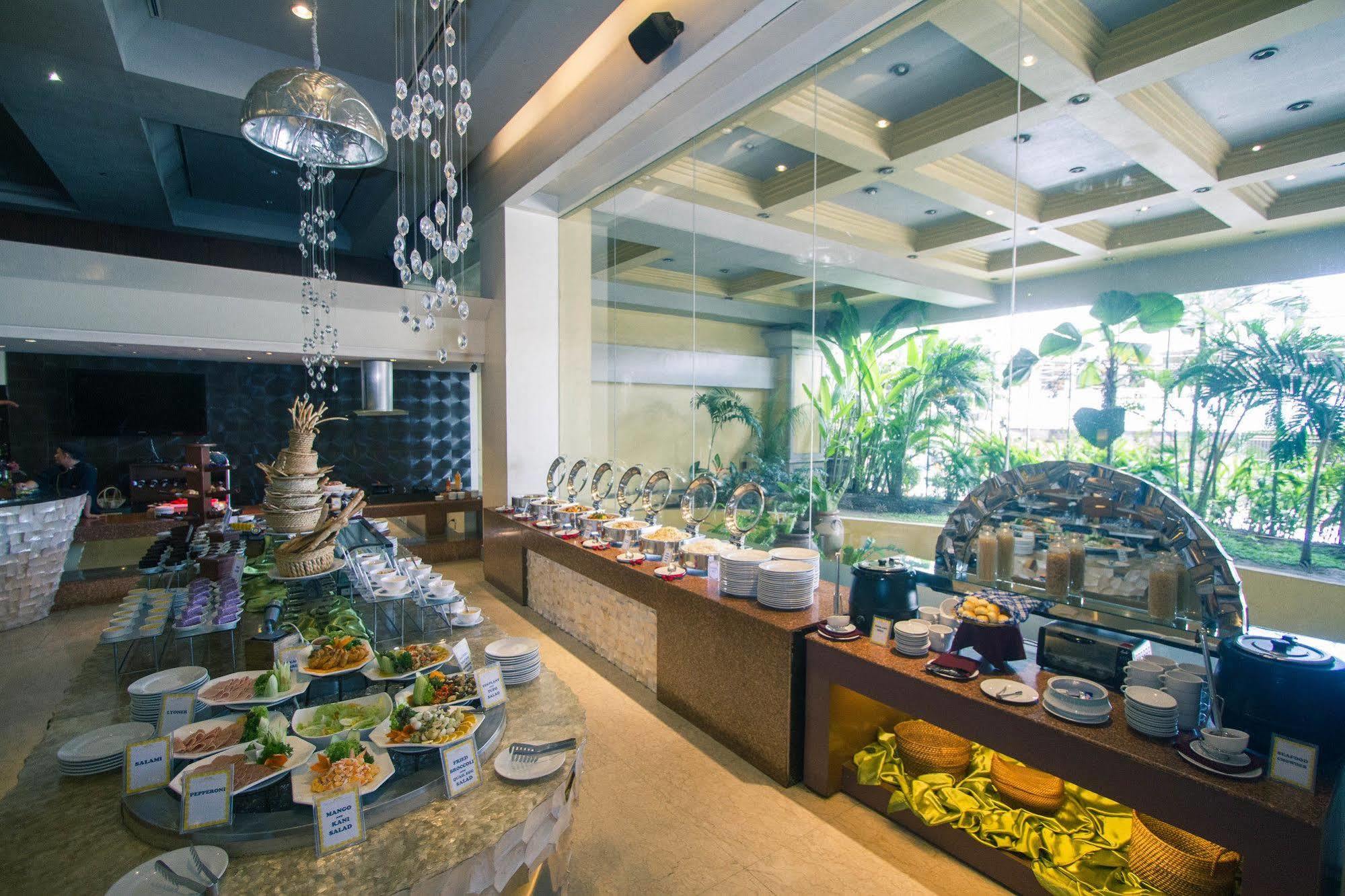Davao City The Royal Mandaya Hotel מראה חיצוני תמונה