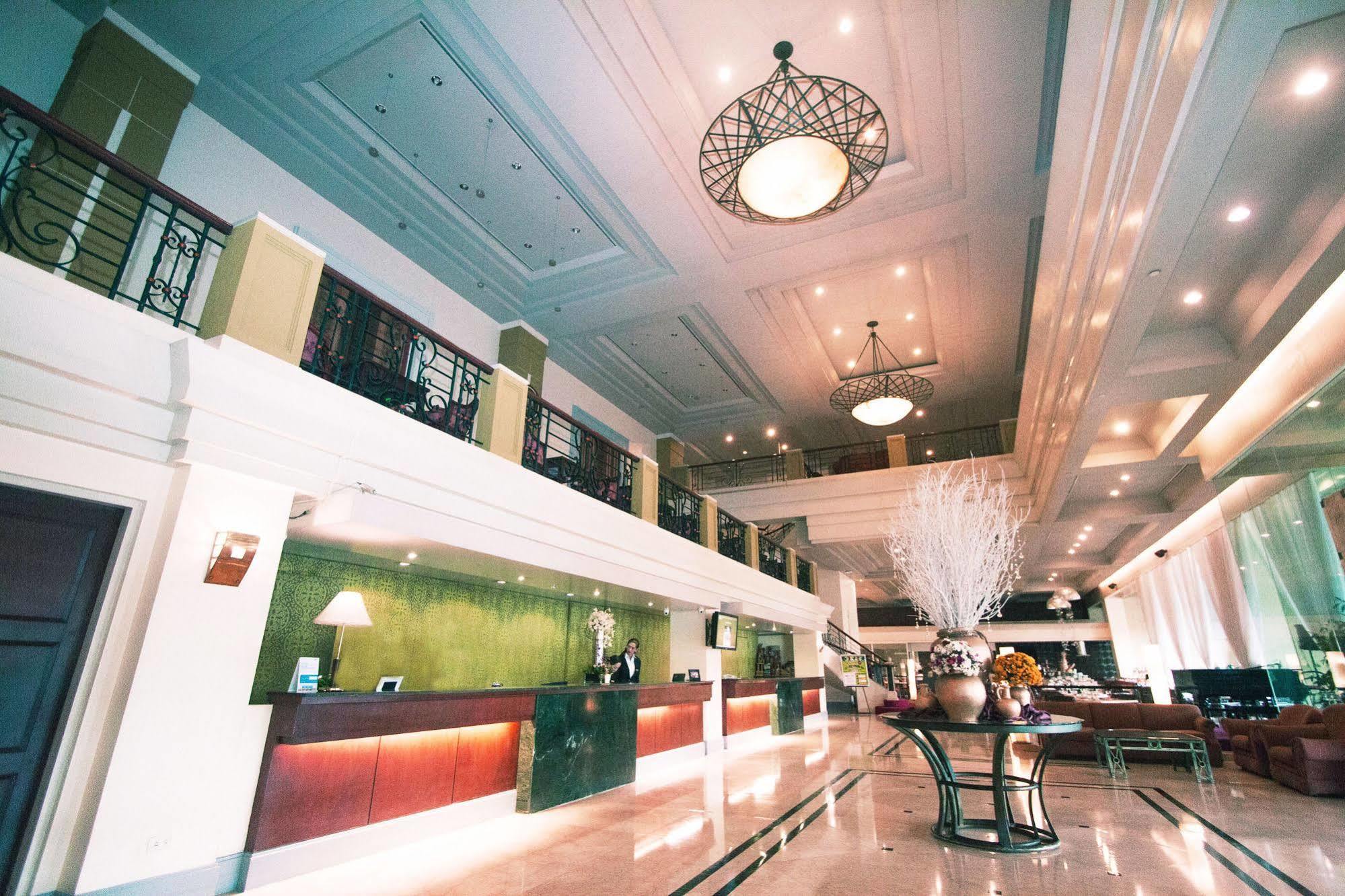Davao City The Royal Mandaya Hotel מראה חיצוני תמונה
