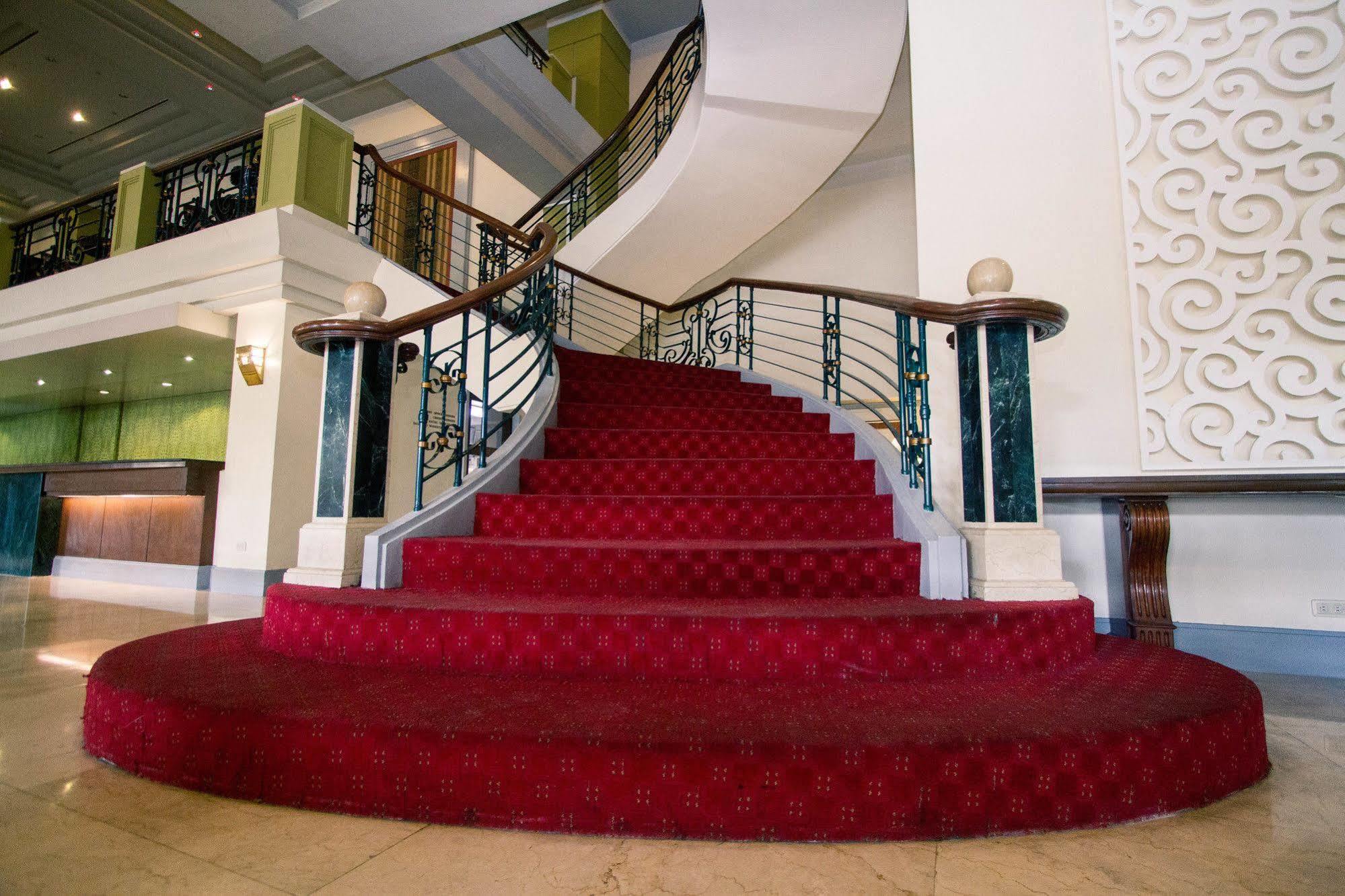 Davao City The Royal Mandaya Hotel מראה חיצוני תמונה