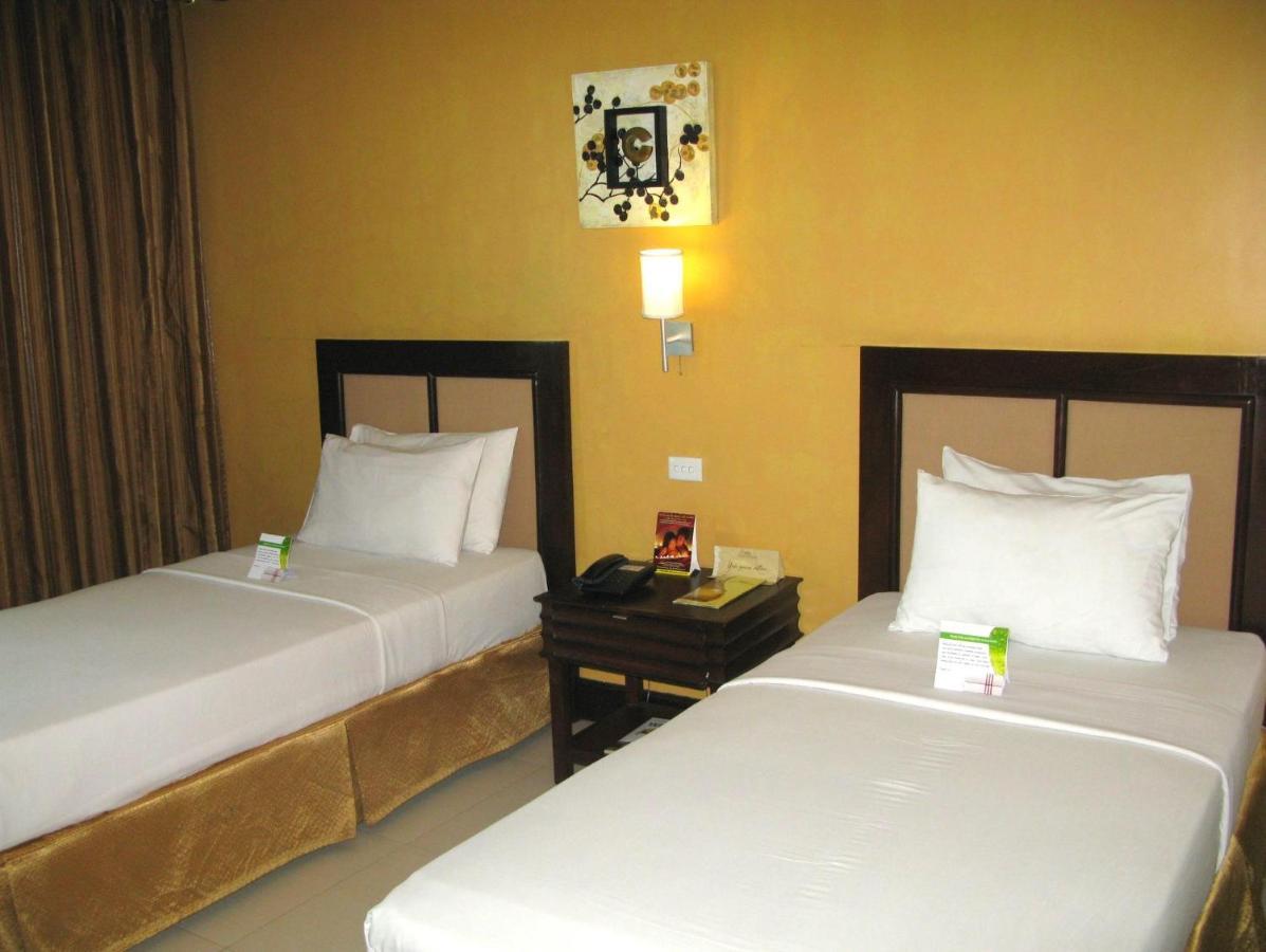 Davao City The Royal Mandaya Hotel מראה חיצוני תמונה